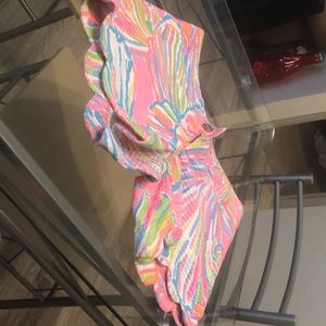 NWOT Lilly Pulitzer floral scalloped shorts